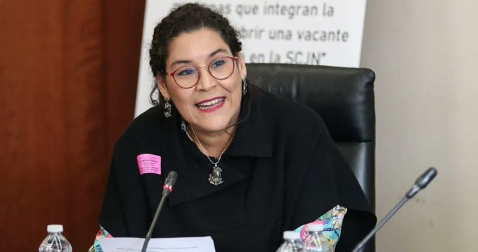 Sobre Lenia Batres, el mandatario comentó que como las otras mujeres propuestas, es honesta, profesional y con vocación de justicia.