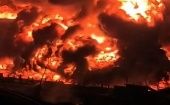 La explosión sucedió en la comuna de Kaloum y cerca del puerto, donde se reportan enormes llamas y una gran humareda negra que cubre el cielo.