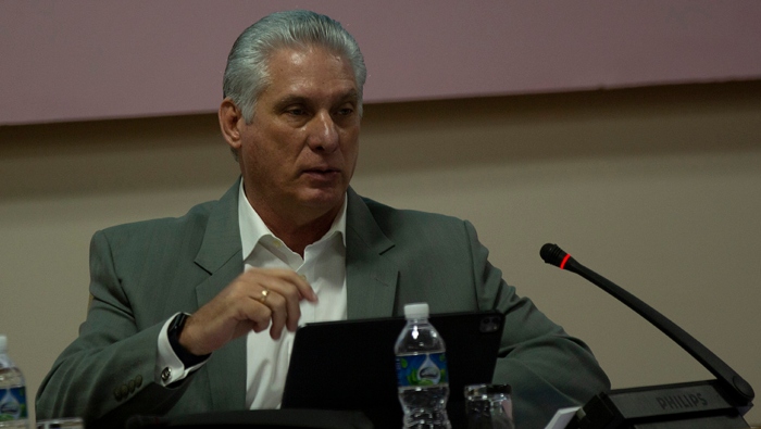 El jefe de Estado cubano reconoció errores en la implementación del proceso de ordenamiento económico.