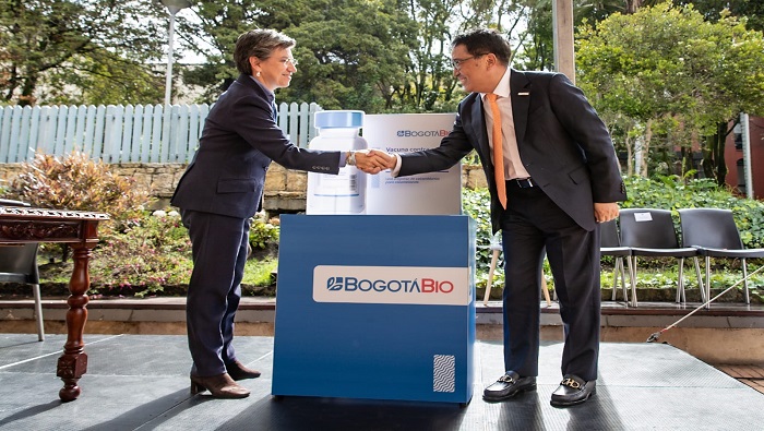 El canciller colombiano resaltó que el cierre del acuerdo es un acto con una visión de futuro, porque ‘BogotáBio’ producirá vacunas para el país.