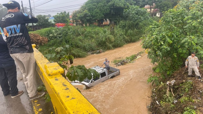 El organismo de protección civil había anunciado que las precipitaciones podrían causar inundaciones en regiones urbanas y el desbordamiento de ríos en los departamentos en alerta.