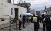 Según fuentes locales, el personal policial ingresó sobre las 10H30 (hora local) al centro carcelario El Inca.