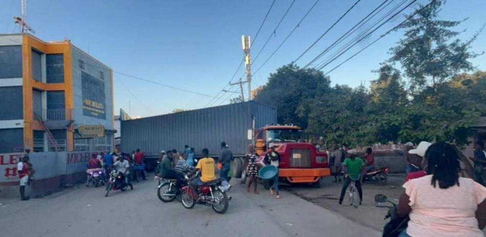 Así como en Juana Méndez, hubo bloqueos de vías y protestas ciudadanas en áreas del noroeste, norte y noreste de Haití.