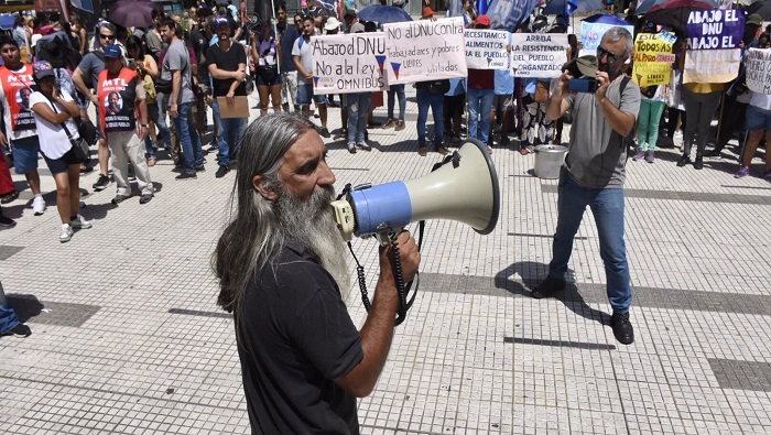 Los argentinos manifestaron su respaldo a la lucha del campo popular contra el Decreto Necesario y Urgente (DNU) de Javier Milei.