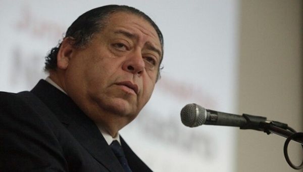 "Él (Chávez) decía que había que modificar la Constitución del Pacto de Punto Fijo y de la partidocracia y de ahí pasar a una Constitución que consagrara la democracia participativa y protagónica", recordó el diputado.