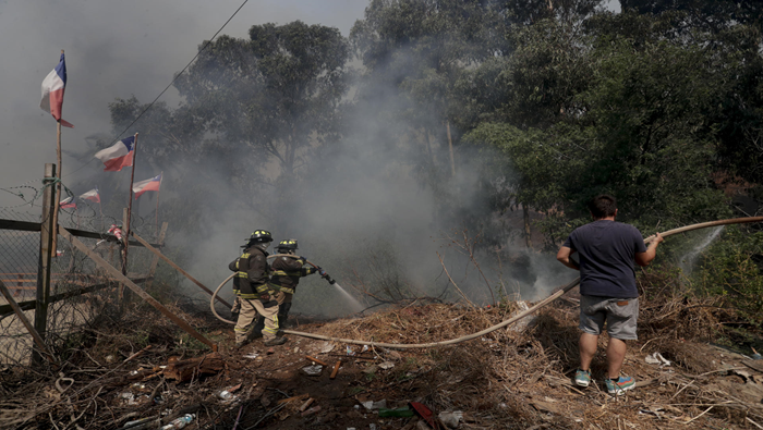 Los incendios forestales obligaron al presidente Gabriel Boric decretar el estado de excepción en la región de Valparaíso y otras zonas del país.