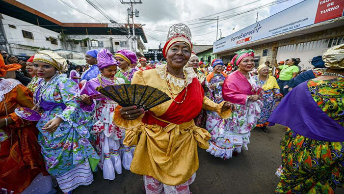Al igual que en otros países, la celebración de El Carnaval integra varias expresiones culturales como el baile, la música, la comida, las tradiciones, etc