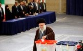 Uno de los primeros en emitir su voto fue el líder de la Revolución Islámica de Irán, el ayatolá Seyed Ali Jamenei.