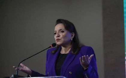 La presidenta hondureña llamó la atención sobre la importancia de luchar contra la pobreza y las desigualdades para fomentar la paz.