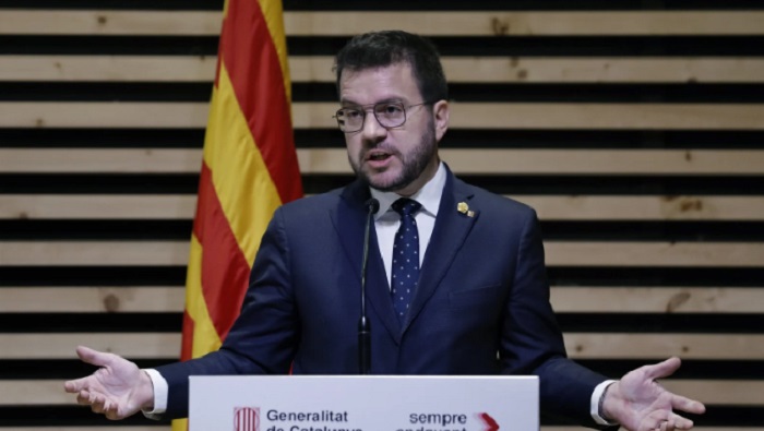Pere Aragonès denunció que los parlamentarios votaron contra los ciudadanos y el interés por mejorar los servicios públicos.