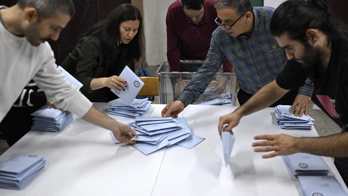 Los resultados preliminares también muestran un avance en el sureste del país de la organización kurda Partido por la Igualdad y la Democracia de los Pueblos (DEM).