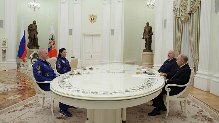 Ambas partes se reunieron este viernes en el Kremlin y examinaron diversas cuestiones de sus relaciones bilaterales.