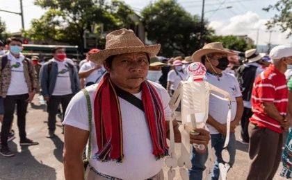 El joven detenido por el régimen salvadoreño es hijo de Silverio Morales, activista ambiental y líder indígena, y ambos se dedicaban a la agricultura. 