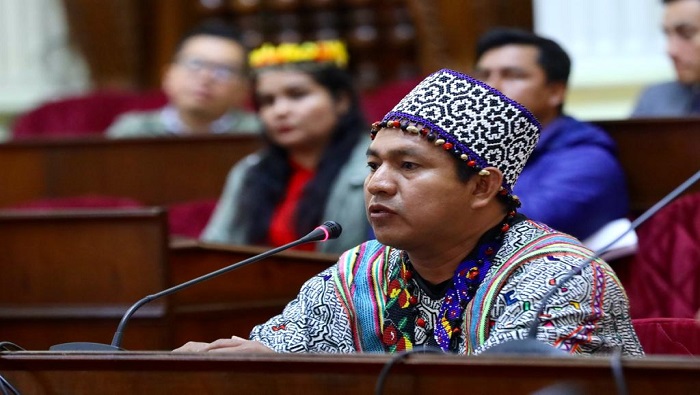 Desde hace años, Guimaraes Vasquez viene denunciando ante espacios nacionales e internacionales el avance de la minería y otras actividades ilegales en áreas indígenas.