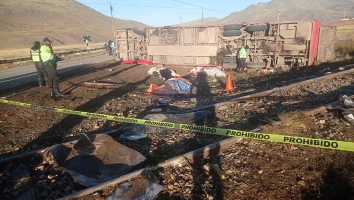El jefe de la Policía de Carreteras de Puno informó que los fallecidos fueron identificados, entre ellos una niña de cinco meses.