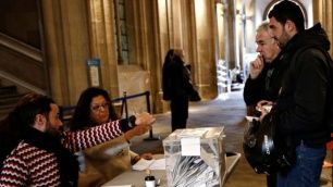 Los 2.695 puntos de votación abrieron sus puertas a las 09H00 para dar inicio a la jornada de votaciones en Cataluña.