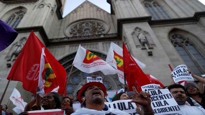 Protesta en São Paulo a favor del exmandatario Luiz Inácio Lula da Silva. Foto: Reuters