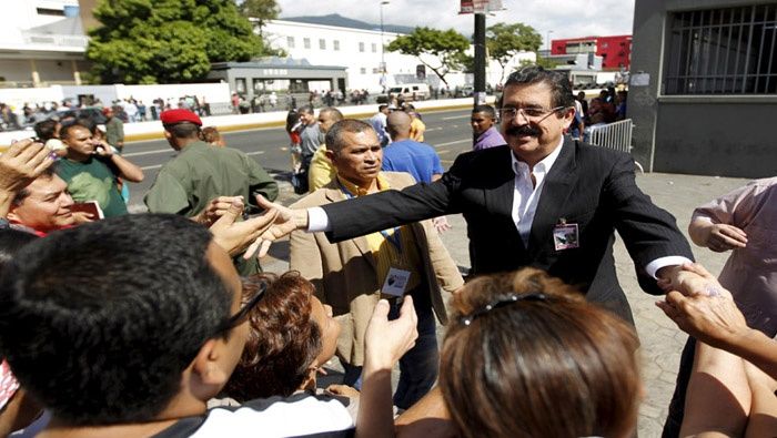 El expresidente de Honduras, Manuel Zelaya llamó a no retroceder el proyecto socialista.